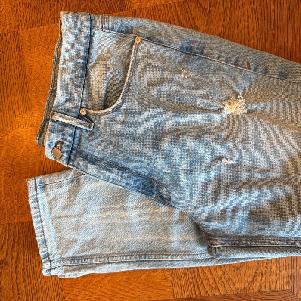 Good American Distressed High Rise Straight Leg Jeans Women 10/30 Denim - Picture 10 of 13